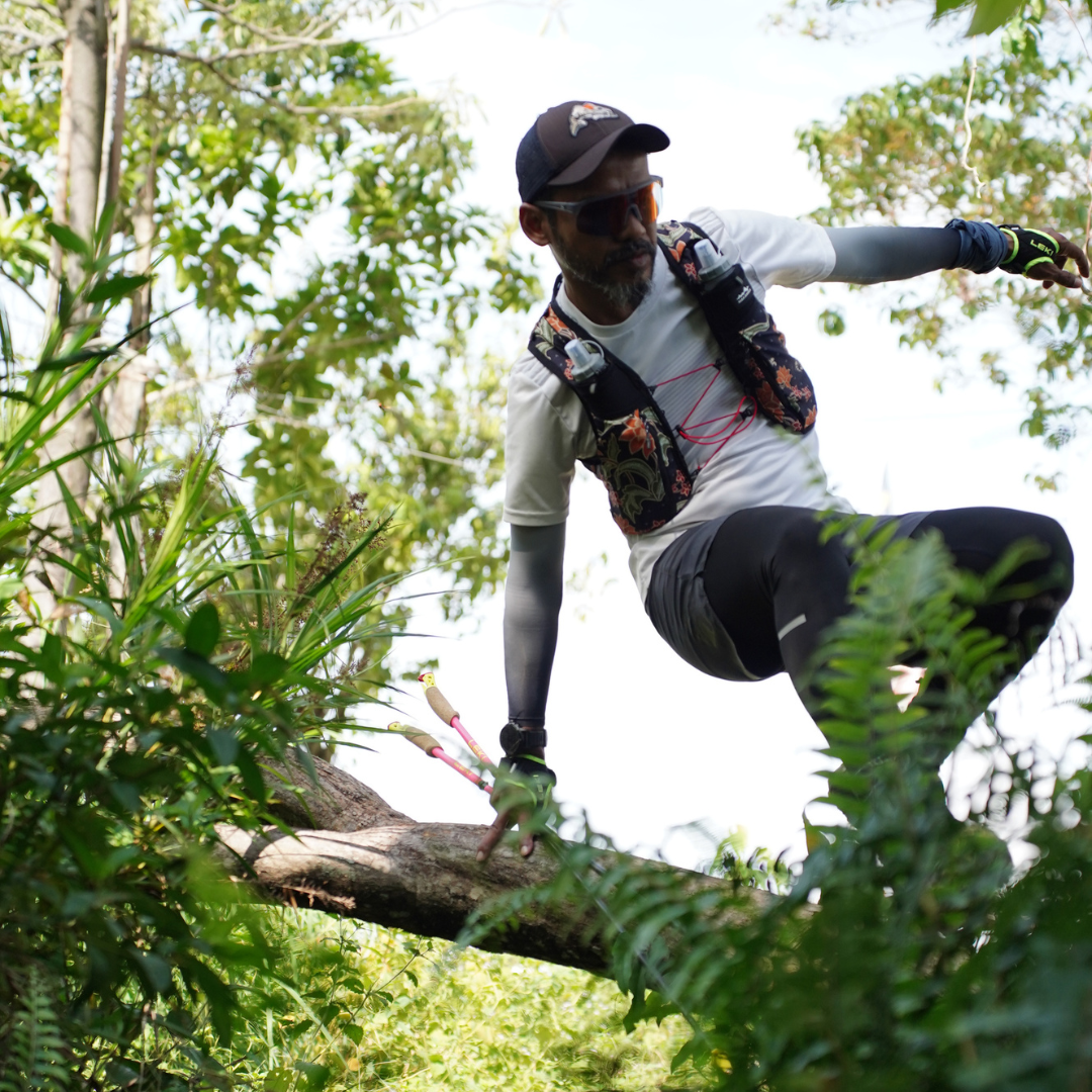 Nakawan Patera Batik Running Vest